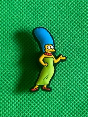 🌼 (5/$10 or 10/$15) NEW “The Simpsons” 🎀 Croc Charm Collection Marge Simpson